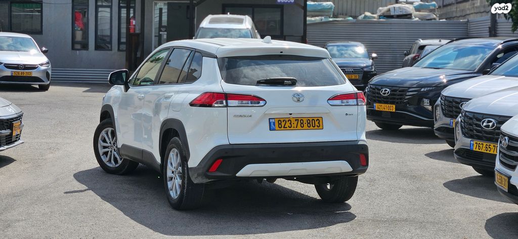 טויוטה קורולה קרוס