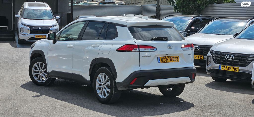 טויוטה קורולה קרוס