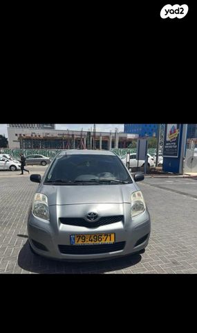 טויוטה יאריס