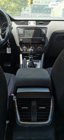 סקודה אוקטביה