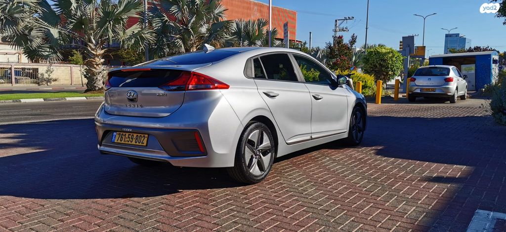 יונדאי איוניק