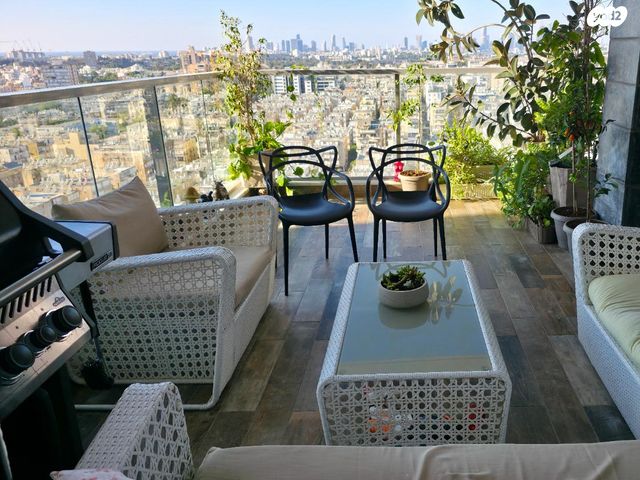 דירה, דגניה 2, ח-501, חולון