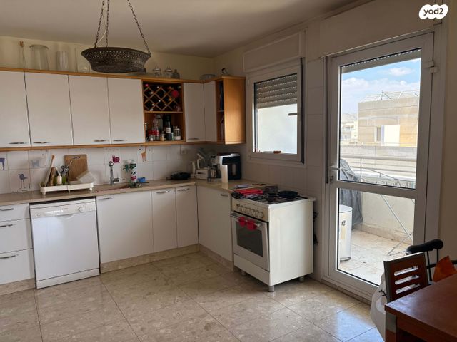 גג/ פנטהאוז, יוסף קרוננברג 11, רחובות החדשה, רחובות