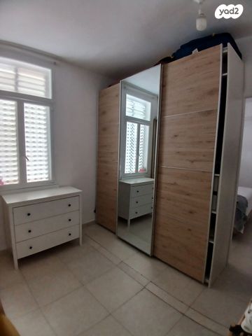 דירה, הרב אברהם יצחק הכהן קוק 55, הר שלום, בני ברק