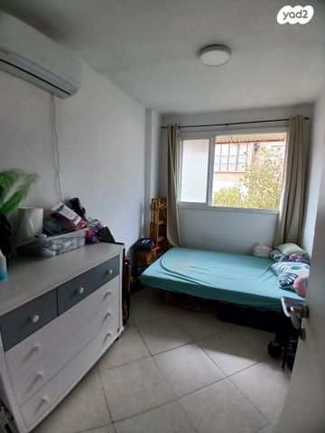 דירה, הרב אברהם יצחק הכהן קוק 55, הר שלום, בני ברק