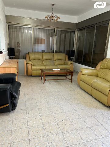 דירה, הרב עוזיאל 16, מוצקין הותיקה, קרית מוצקין