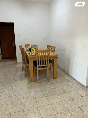 דירה, הרב עוזיאל 16, מוצקין הותיקה, קרית מוצקין