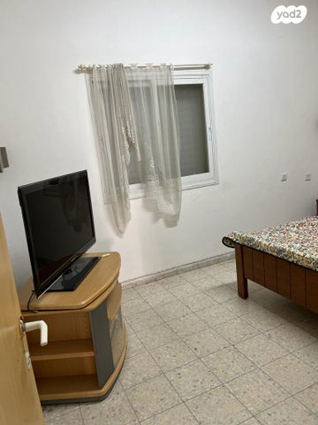 דירה, הרב עוזיאל 16, מוצקין הותיקה, קרית מוצקין