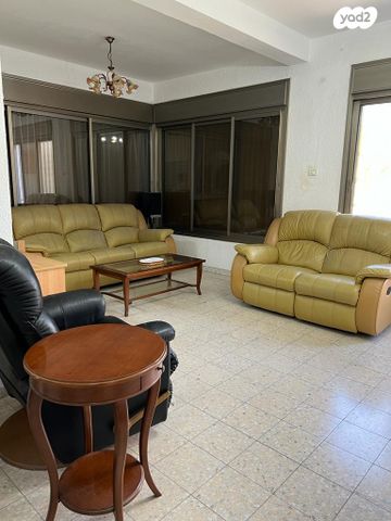 דירה, הרב עוזיאל 16, מוצקין הותיקה, קרית מוצקין