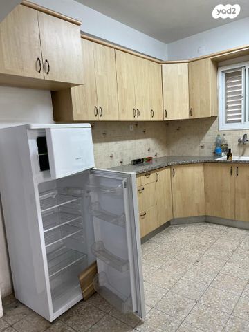 הרב עוזיאל 16