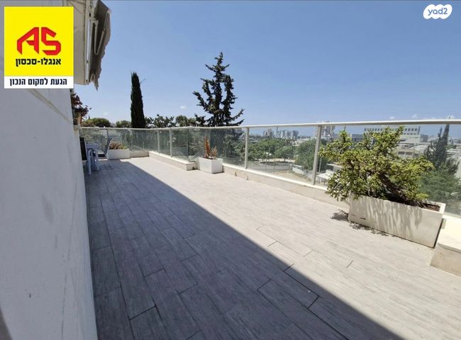 גג/ פנטהאוז, בן יהודה, מרכז, הרצליה