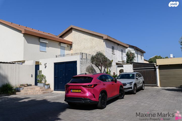 דו משפחתי, הנורית, רמת פולג, נתניה