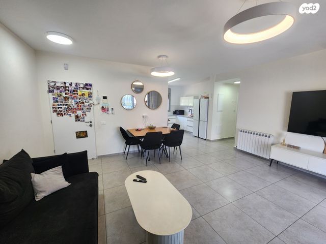 דירה, סנסן, צור הדסה