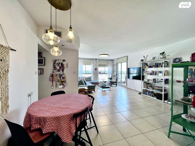 דירה, הרב מכלוף יאנה 1, משכנות זבולון, נתניה