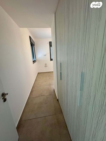 דירה, אמנון ליפקין שחק, נוף הטיילת, נתניה