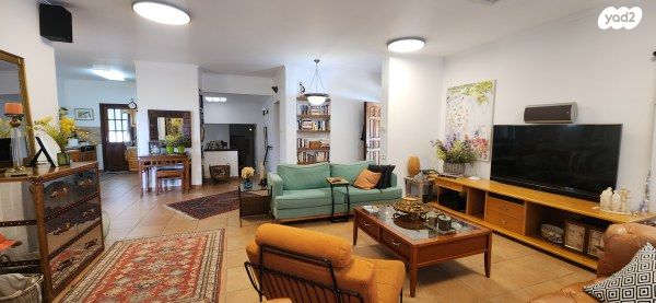 בית פרטי/ קוטג', אורנית