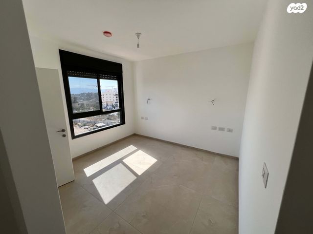 דירה, דוכיפת, גבעת אלונים, קרית אתא