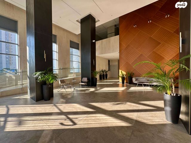 דירה, אמנון ליפקין שחק, נוף הטיילת, נתניה