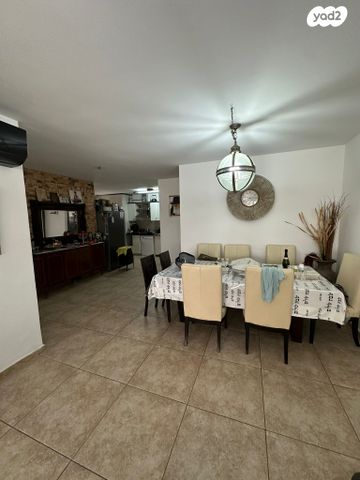 דירה, עגנון 17, בת ים