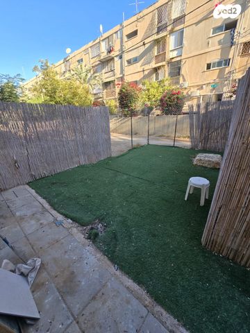 דירת גן, שמעון בר גיורא 20, שכונה ד', באר שבע