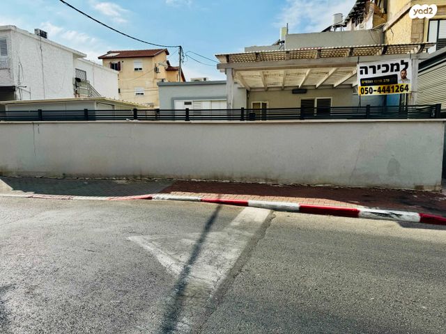 דירת גן, א.ד. גורדון, עכו