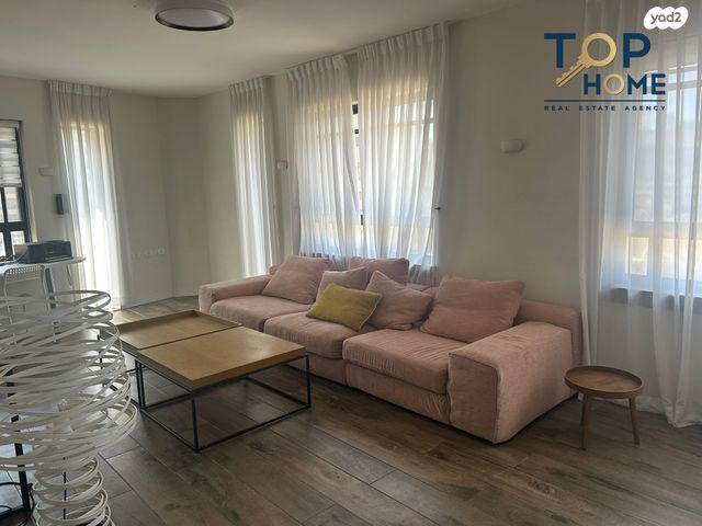 דו משפחתי, מסריק, פרדס הגדוד, נתניה