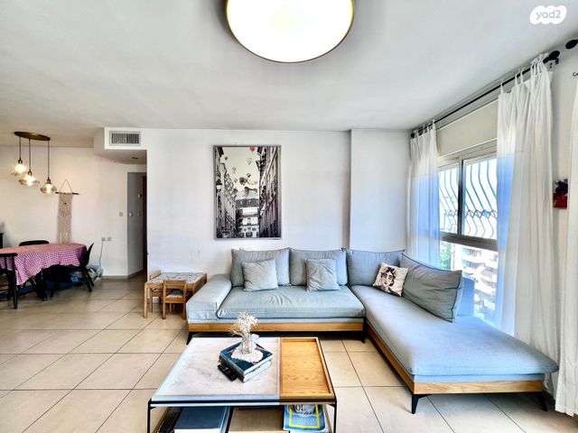 דירה, הרב מכלוף יאנה 1, משכנות זבולון, נתניה