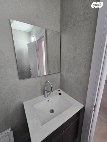 דירת גן, שמעון בר גיורא 20, שכונה ד', באר שבע