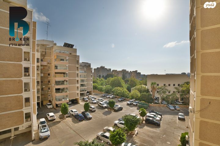 דירה, חיים לנדאו, בן גוריון, חולון