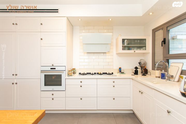 דירה, שדרות אבא חושי 151, סביוני הכרמל, חיפה