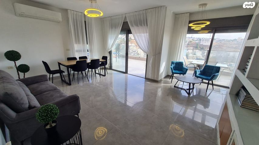 גג/ פנטהאוז, אליהו פרומצ'נקו, דרום, צפת