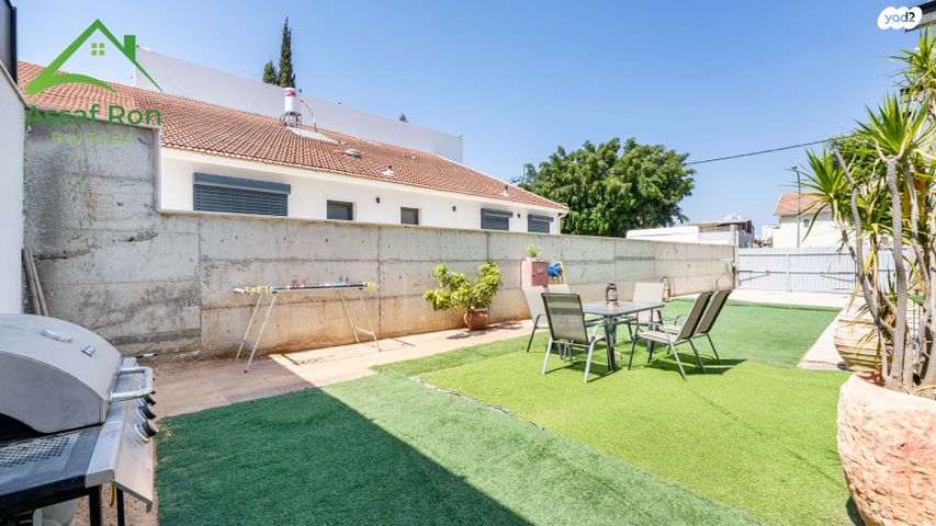 דו משפחתי, הרקפת, שיכוני המזרח, ראשון לציון