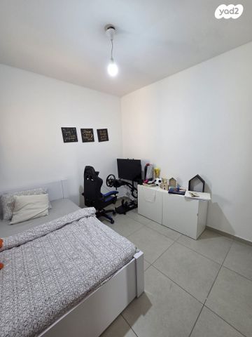 דירה, אוסקר שינדלר, באר שבע