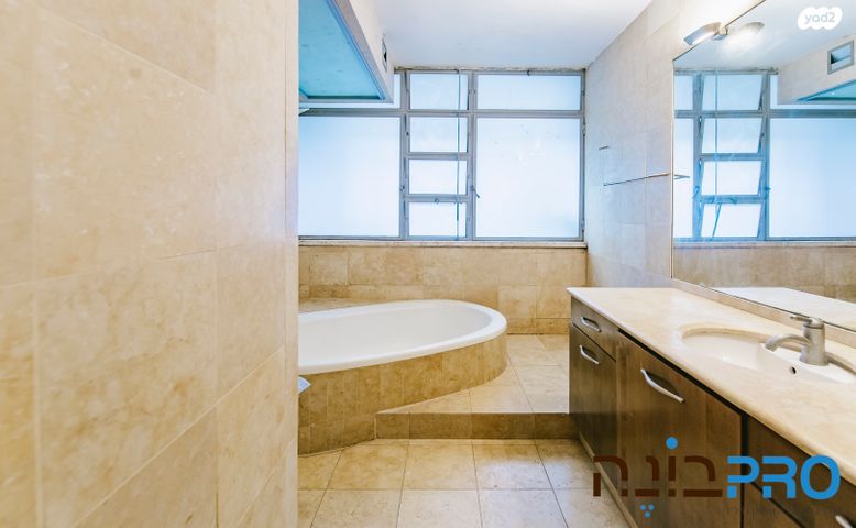 דירה, טרומפלדור, אברמוביץ', ראשון לציון