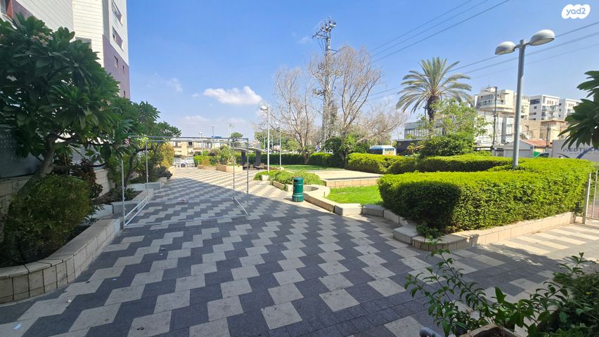 דירה, הרב שלום שבזי, רמב"ם, ראש העין