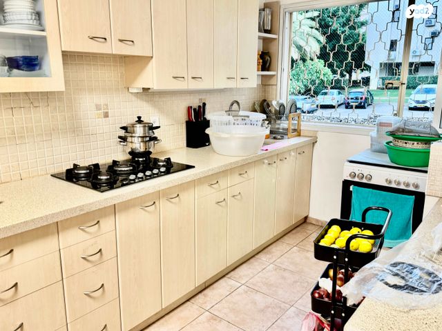 דירה, עקיבא, נווה דוד רמז, רעננה