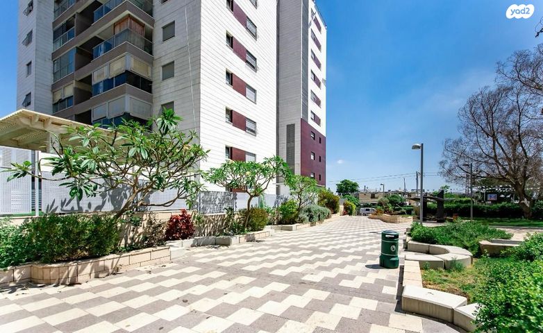 דירה, הרב שלום שבזי, רמב"ם, ראש העין