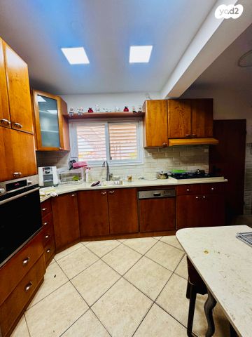 דירת גן, א.ד. גורדון, עכו