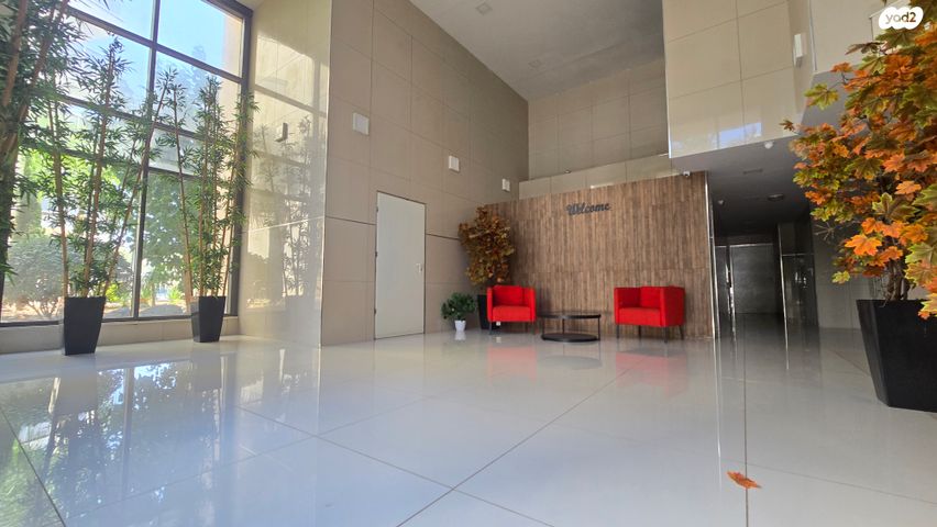 דירה, דבורה הנביאה, רובע יזרעאל סביוני העמק, עפולה