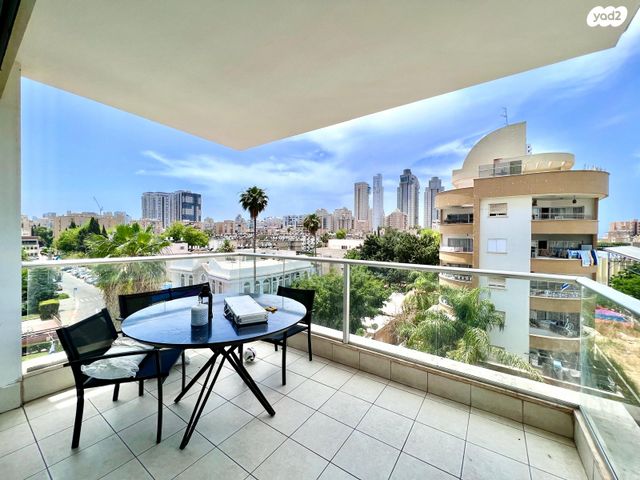 דירה, ד"ר אמיל זומרשטיין 20, צפון מערב מרכז העיר, נתניה