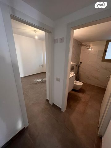 דירה, הרב קוקיס 12, בת ים