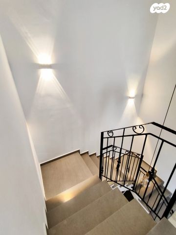 דו משפחתי, צופים, צופים