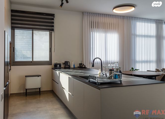 גג/ פנטהאוז, שדרות קדש 12, ברנע, אשקלון