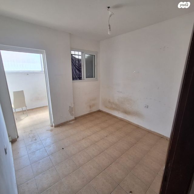 דירת גן, קרית ים