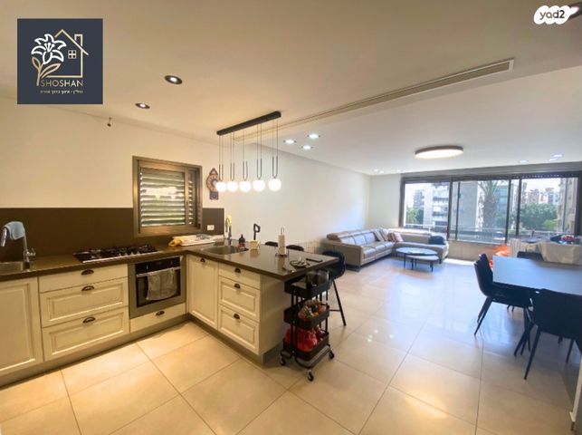 דירה, שדרות ז'בוטינסקי, מרכז העיר דרום, נתניה