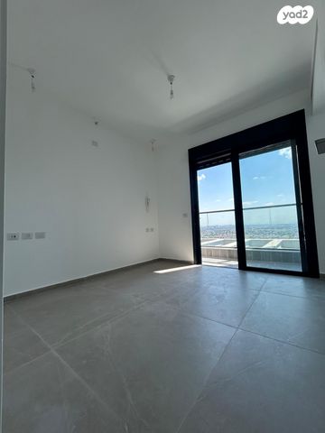 גג/ פנטהאוז, סוקולוב, רוטשילד עצמאות, בת ים