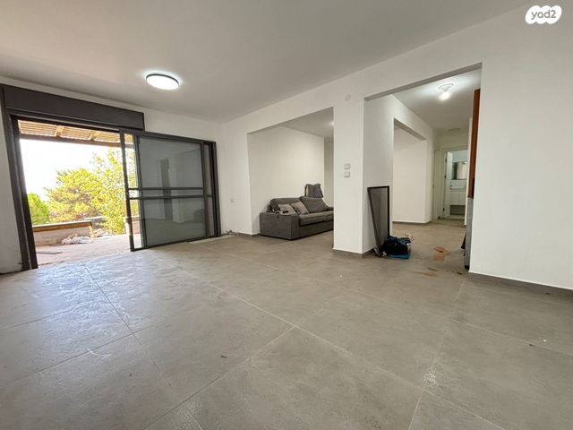 דירת גן, היערה 4, נוף העמק, מגדל העמק