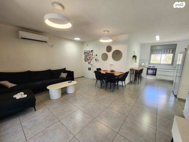 דירה, סנסן, צור הדסה