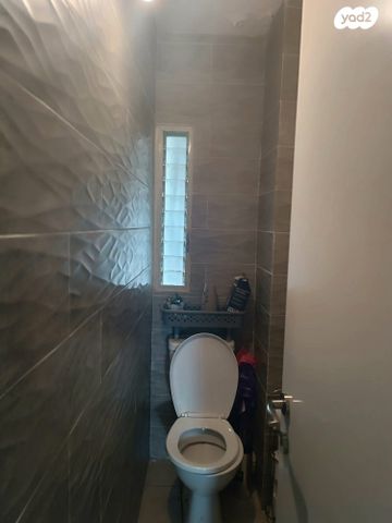 דירה, הדרור, נאות בן גוריון, יבנה