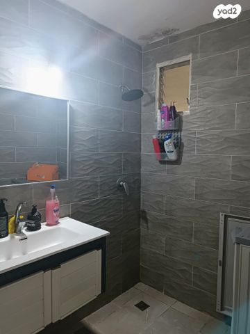 דירה, הדרור, נאות בן גוריון, יבנה